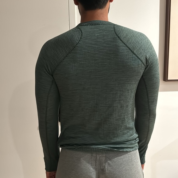 Nike Running Long Sleeve Men’s Dri-Fit Tee - Picture 2 of 5